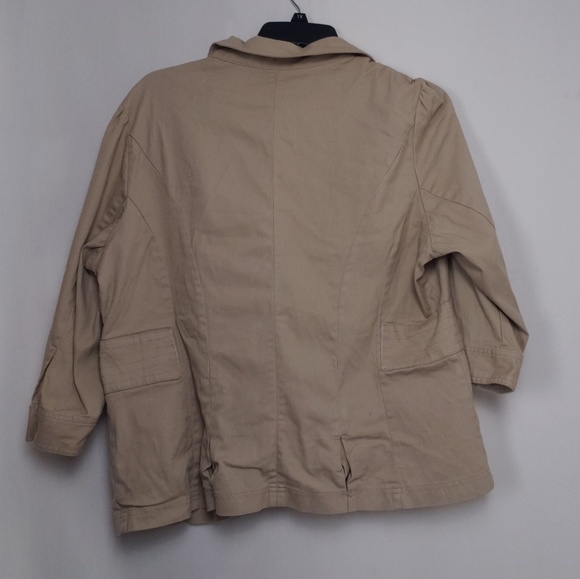 IQ Tan Plus Blazer Jacket - Picture 5 of 6